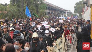 Jokowi Kena Serang! Ribuan Warga Jogja Demo Tolak PPN!