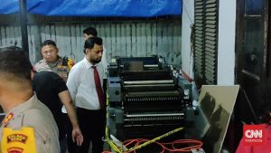 Geger! Bos Besar di Balik Pabrik Uang Palsu UIN Terungkap!