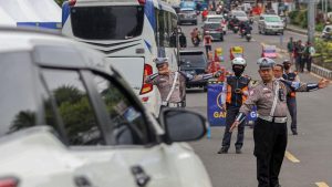 Macet Parah! Puncak Bogor Dipenuhi Kendaraan Saat Ganjil Genap Nataru