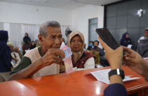 Rp504,7 Triliun Bansos 2025: Siapa Saja yang Dapat?