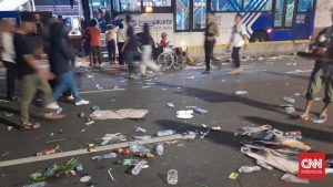 Rekor Baru! Sampah Tahun Baru Jakarta Bikin Geleng Kepala