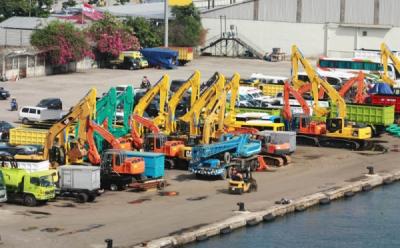 Ancaman China Guncang Bisnis Alat Berat RI?