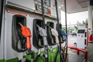 Harga BBM Turun! Cek Update Terkini!