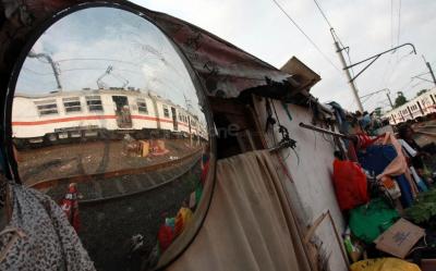 Data Mengejutkan! 60% Penduduk Indonesia Miskin? Ini Kata BPS