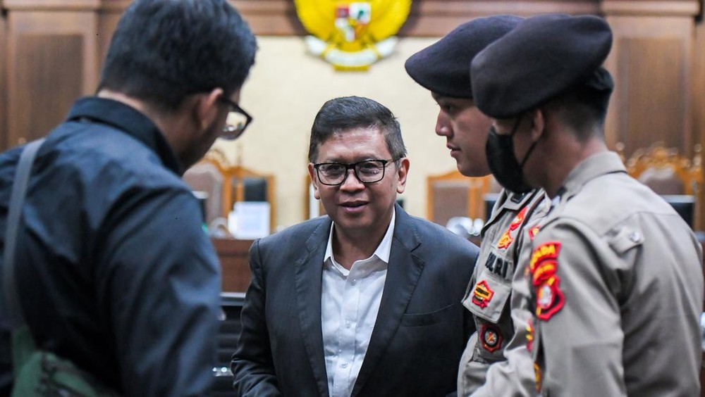 Rahasia "Perintah Ibu"? Hasto Bungkam! 1 Rahasia "Perintah Ibu"? Hasto Bungkam!