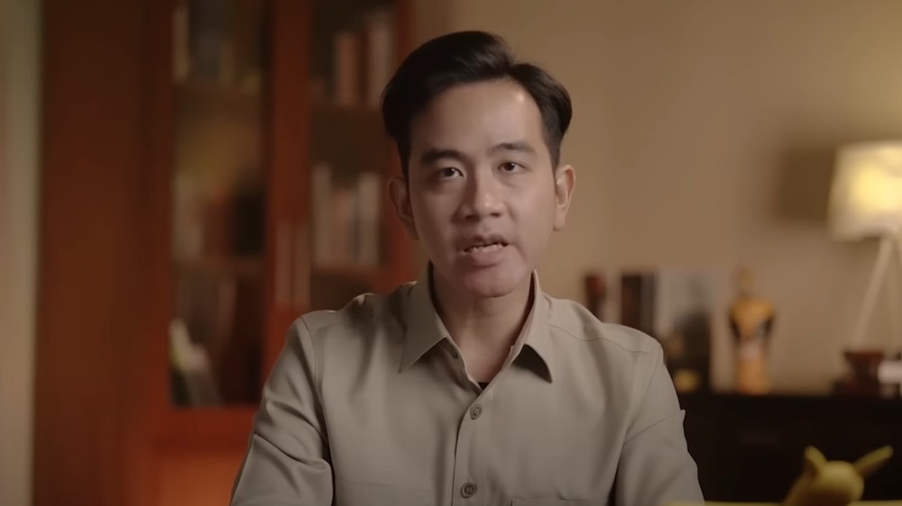 Gibran Monolog di YouTube: Setneg Angkat Bicara! 1 Gibran Monolog di YouTube: Setneg Angkat Bicara!