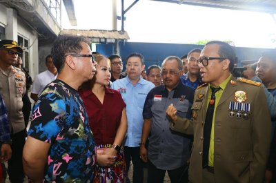 Heboh! Wamenaker Geram, Ijazah Mantan Karyawan Disita!