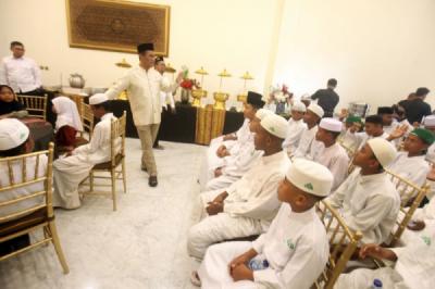 Rekor Beras! Mentan Syukuran Sederhana