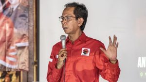 Adi Sutarwijono Dicopot,  Sikapnya Mengejutkan!