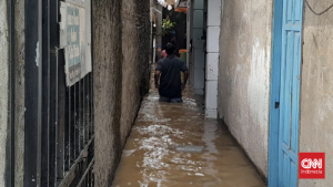 Hujan Deras Lumpuhkan Jakarta! 14 RT Terendam Banjir