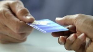 Rahasia Paylater vs Kartu Kredit: Pilih Mana?