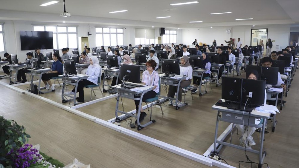 Lulus SNBT 2025!  250 Ribu Lebih Peserta Berhasil!