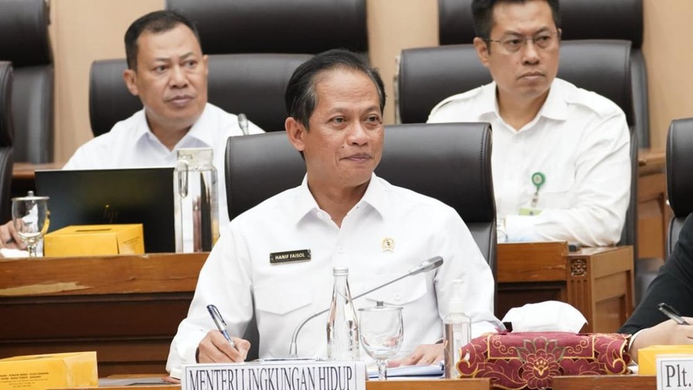 Raja Ampat Aman? Menteri LH Bantah Pencemaran Tambang!