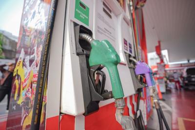 Harga BBM Jeblok! Cek Update Terkini!