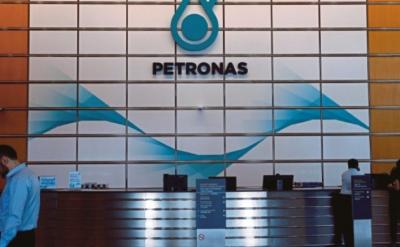 PHK Massal Petronas: 10% Karyawan Terkena Dampak!