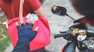 Begal Sadis! Bidan & Perawat Hampir Tewas di Depok