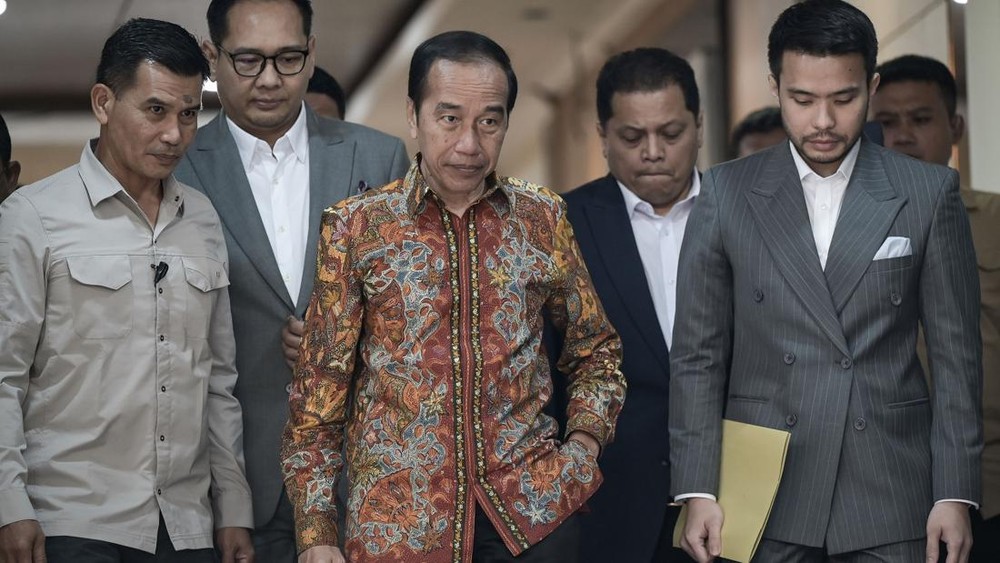 Kasus Ijazah Palsu Jokowi: Ada Tersangka?