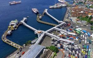 Macet Parah Ketapang: 15 Kapal Dilarang Berlayar!