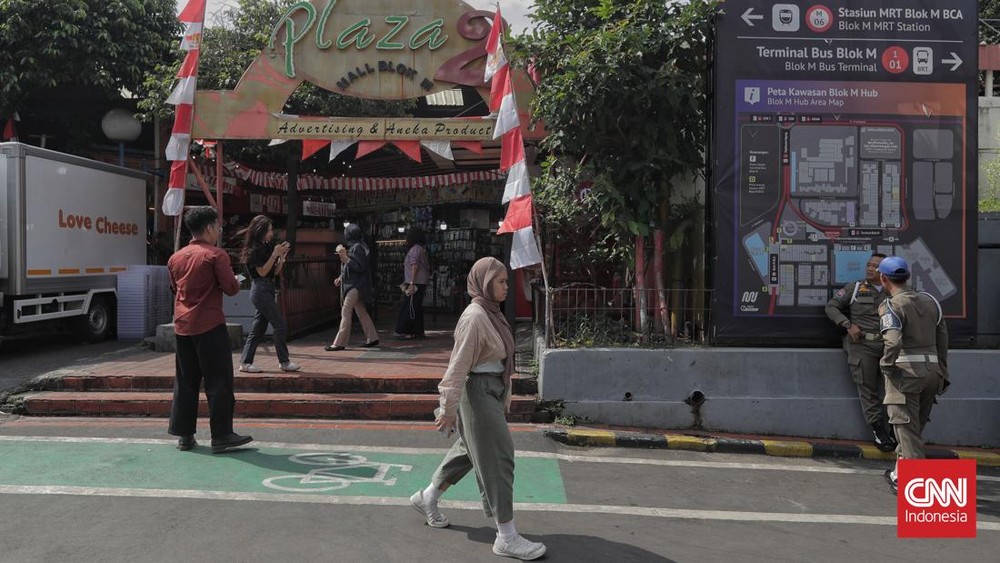 Gratis 2 Bulan!  Pedagang Blok M Direlokasi