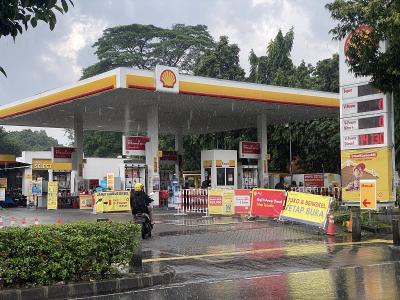 SPBU Swasta Sepi, BBM Amankah? 1 SPBU Swasta Sepi, BBM Amankah?