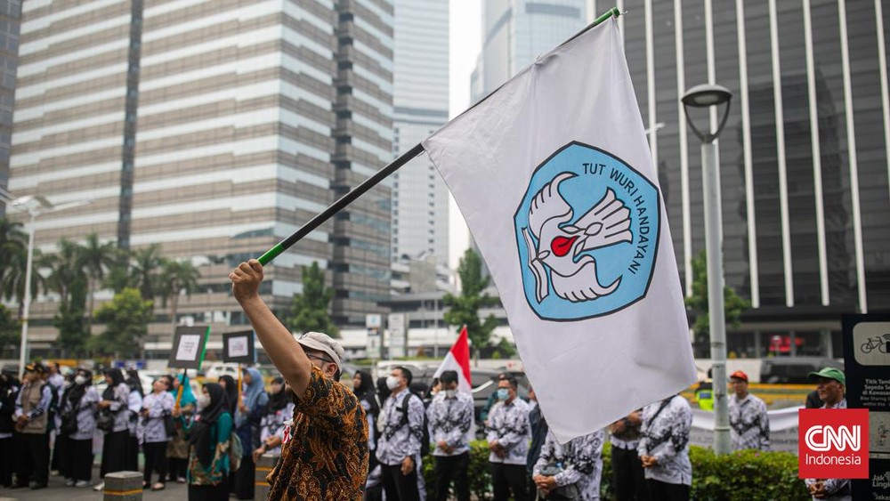 Aksi Guru, Jalan Ditutup, Transjakarta Putar Balik!