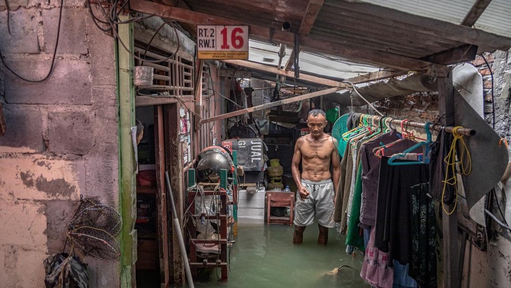 Semarang Dikepung Banjir, Rekayasa Cuaca Dikerahkan! 1  Semarang Dikepung Banjir, Rekayasa Cuaca Dikerahkan!