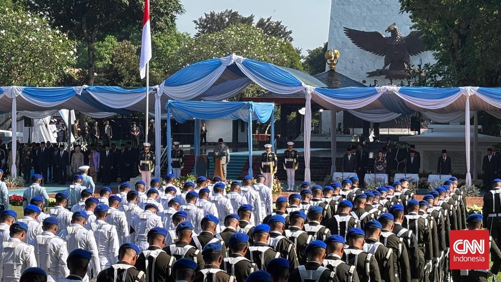Prabowo Berdoa di Sumur Maut, Kenang Jasa Pahlawan