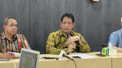 Likuiditas Bank Ample? Menkeu Sentil OJK & BI!