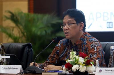Utang Daerah Rp240 T? Ekonom Wanti-Wanti Jebakan! 1  Utang Daerah Rp240 T? Ekonom Wanti-Wanti Jebakan!