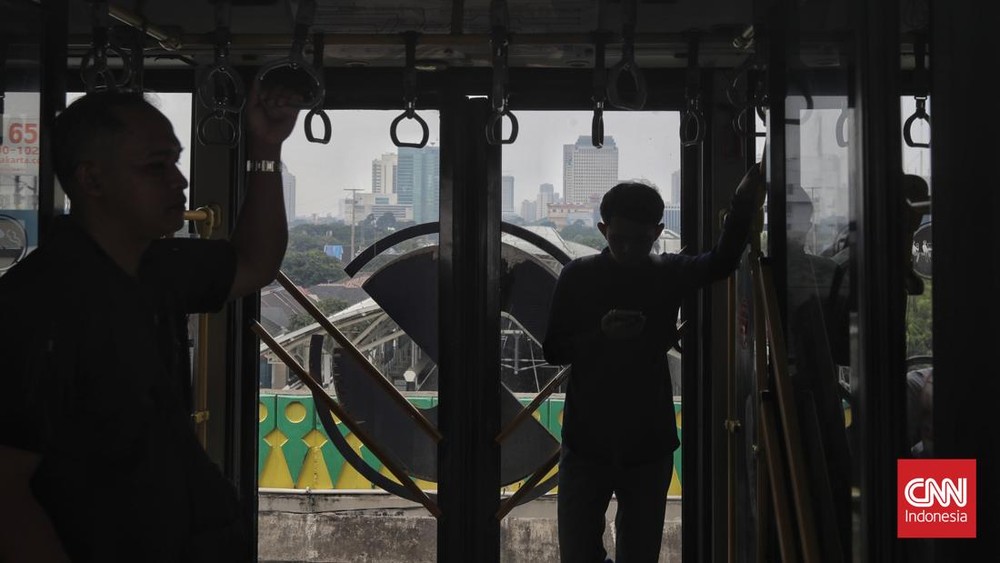 Tarif Transjakarta Naik? Siap-siap Dompet Menjerit!