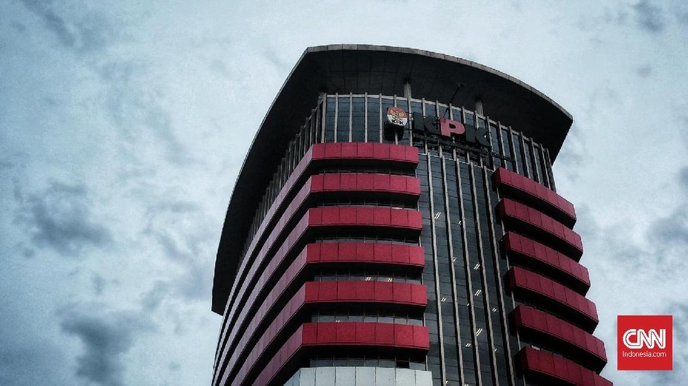 Gubernur Riau Dicokok KPK! Ada Apa?