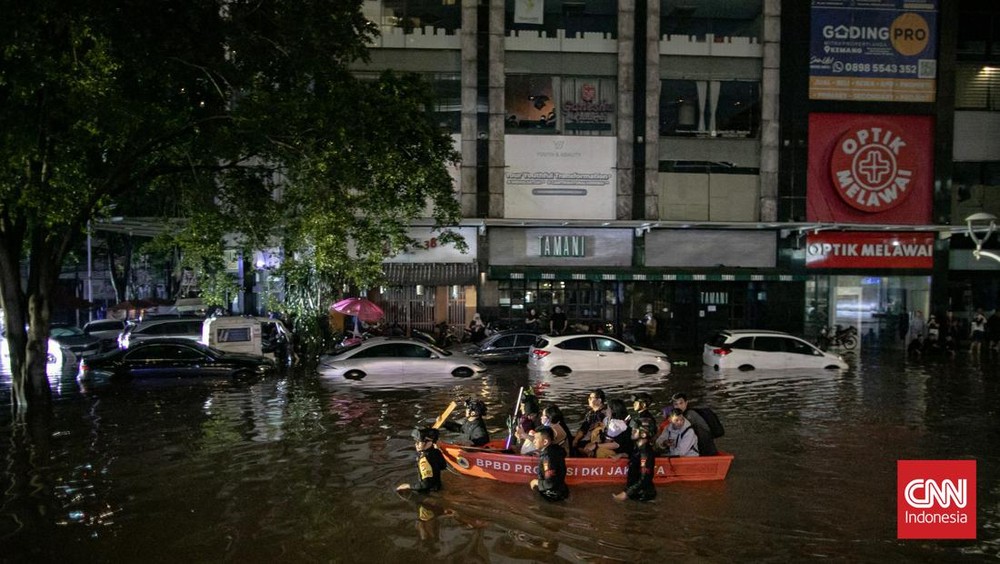 Waspada! BMKG: Puncak Musim Hujan, Banjir & Longsor Mengintai