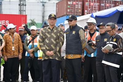 Bea Cukai di Ujung Tanduk? 16 Ribu Pegawai Terancam! 1 Bea Cukai di Ujung Tanduk? 16 Ribu Pegawai Terancam!