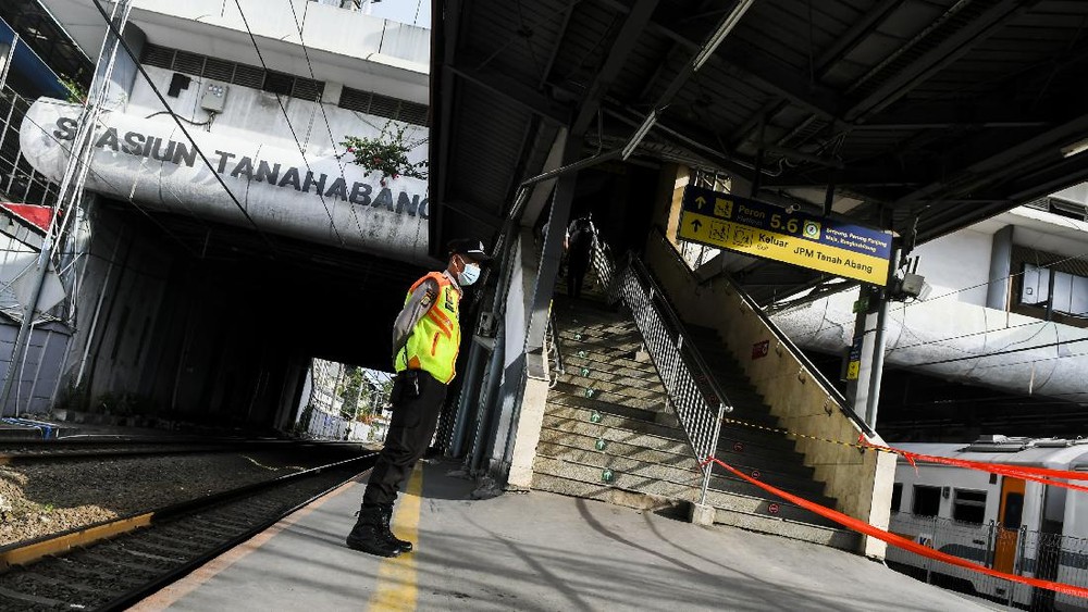 Tumbler Hilang di KRL: Petugas Dipecat? Fakta Terungkap!