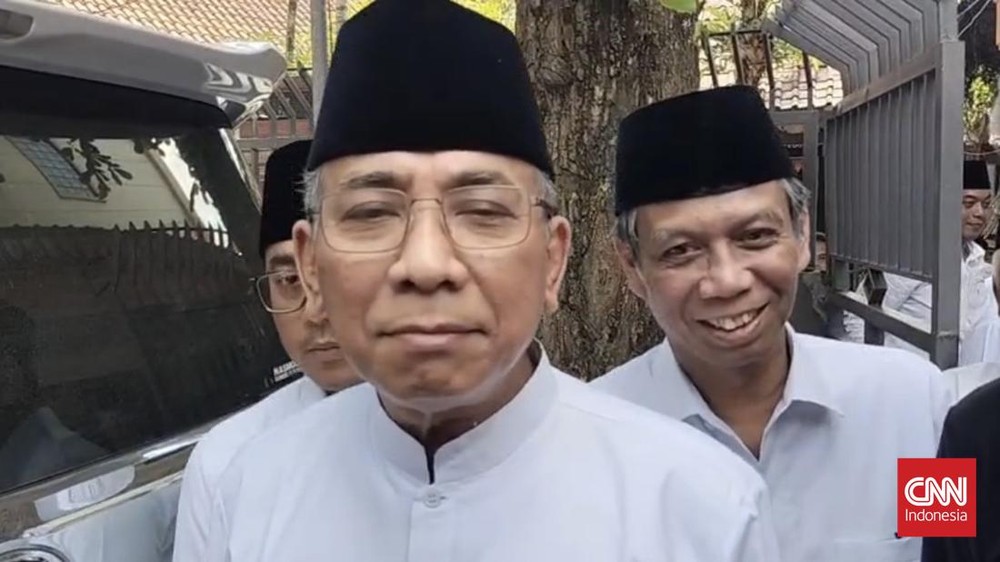 Gus Yahya Bawa Setas, Temui Kiai Sepuh NU! Ada Apa?