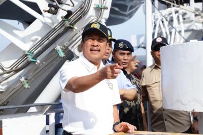 Bantuan Mengalir! KKP Kirim 60 Ton Logistik ke Sumatera