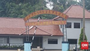 Eks Kadis Kominfo Sumut 'Nge-HP' di Rutan, Langsung Diciduk!