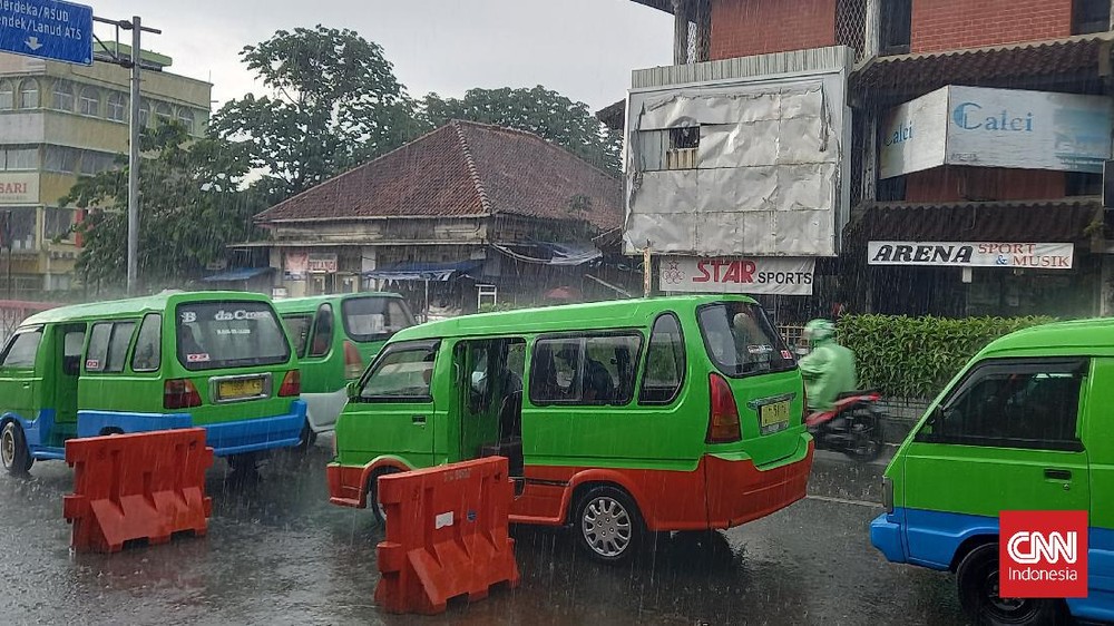 Bogor: Angkot Tua Siap Dikandangkan? Pemkot Ngotot!