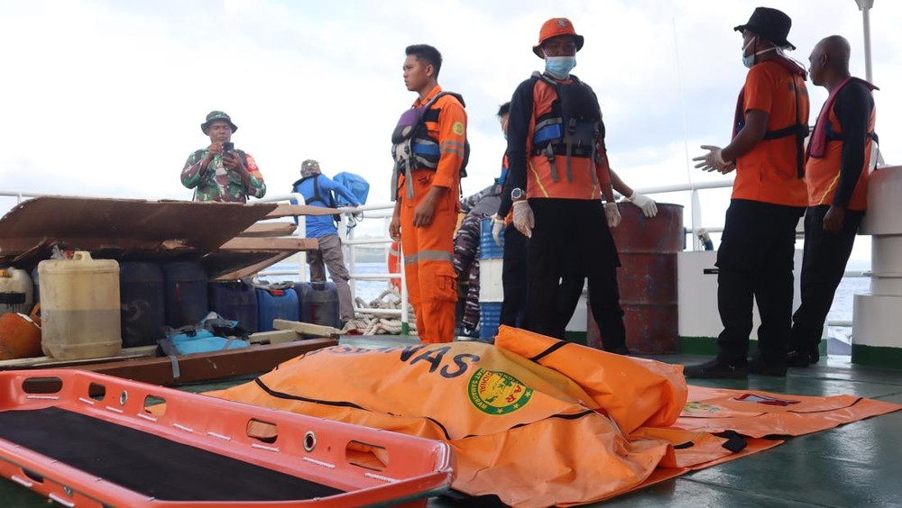 Detik-detik Haru di Labuan Bajo: Keluarga Menanti Keajaiban!