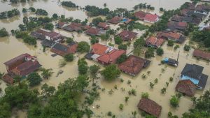 Karawang Dikepung Banjir! Warga Terjebak?
