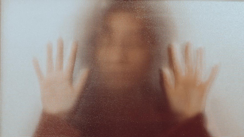 Istri Rekam Aksi Bejat Suami Perkosa Pelayan Warung!