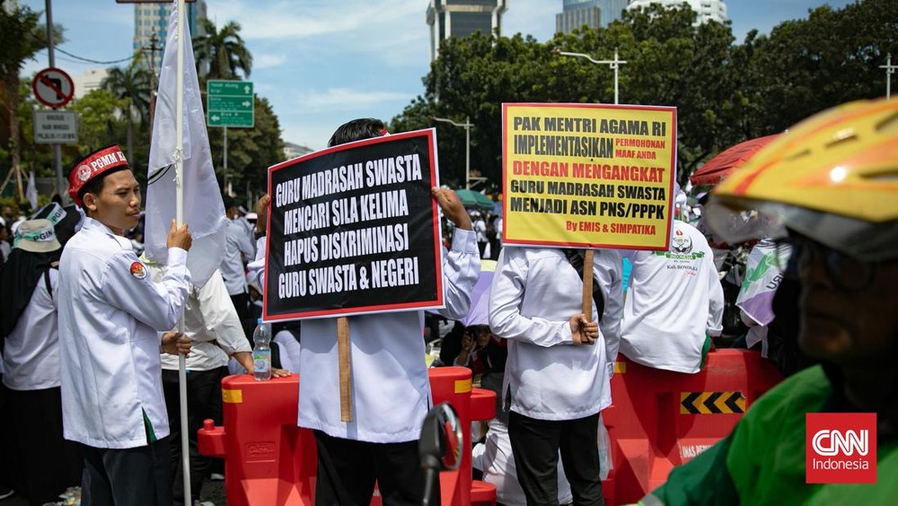 Gaji Guru Madrasah Rp100 Ribu, DPR Ancam Kemenag!