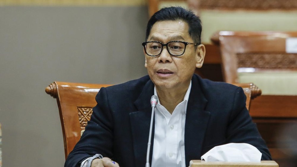 Pindah Kursi! Adies Kadir ke MK, Putrinya Lanjutkan Jejak di DPR! 1 Pindah Kursi! Adies Kadir ke MK, Putrinya Lanjutkan Jejak di DPR!