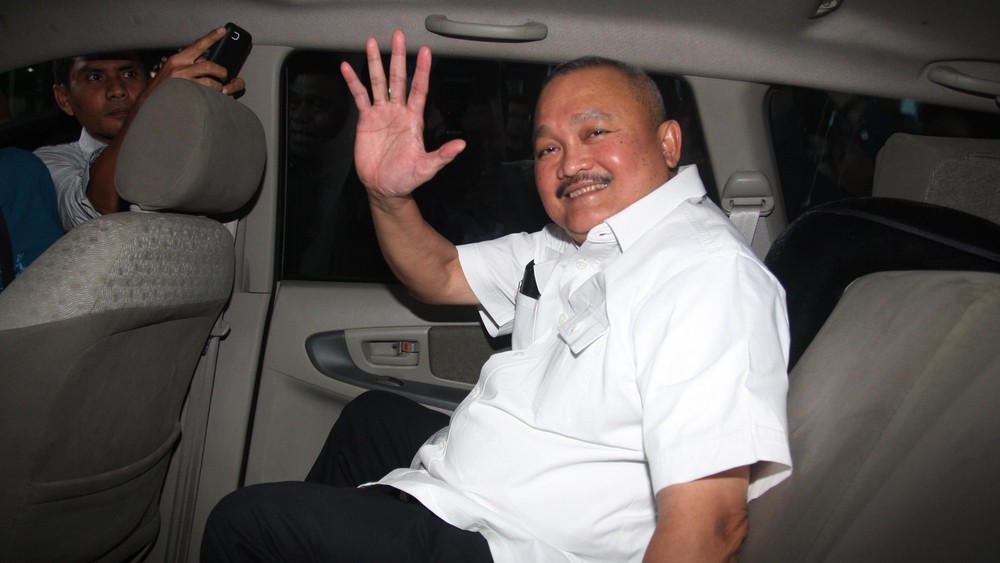 Alex Noerdin Wafat: Jejak Emas & Bayang Kontroversi Sumsel