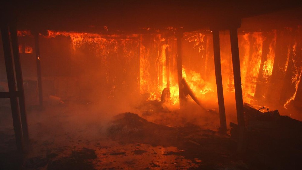 Api Amarah Anak: Ayah Bawa WIL, Rumah Ludes di Pati!