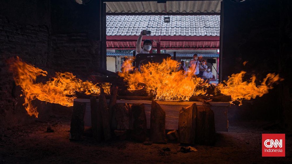 Warga Kalideres Ngamuk! Proyek Krematorium di Fasum Ditolak Keras!