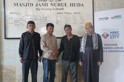 Bikin Kagum! KEK MNC Lido City Bikin Masjid Nurul Huda Bersinar