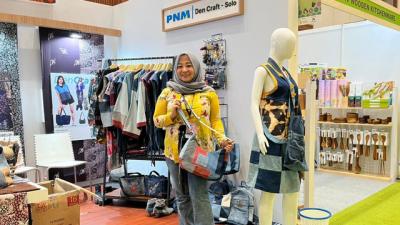 Terungkap! Kisah Erna: Jeans Bekas Jadi Tiket Pameran Nasional