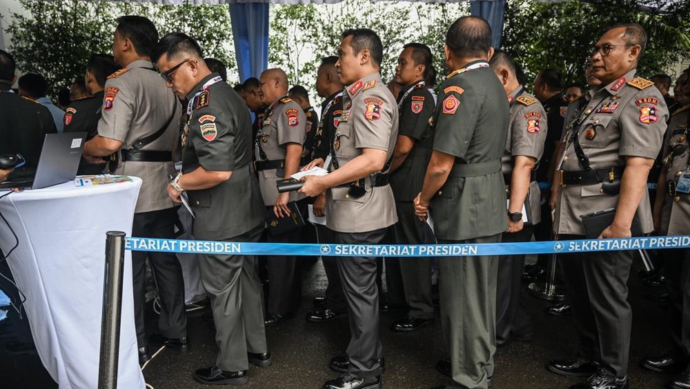 Prabowo Tegaskan: TNI-Polri Wajib Jadi Tentara Rakyat!