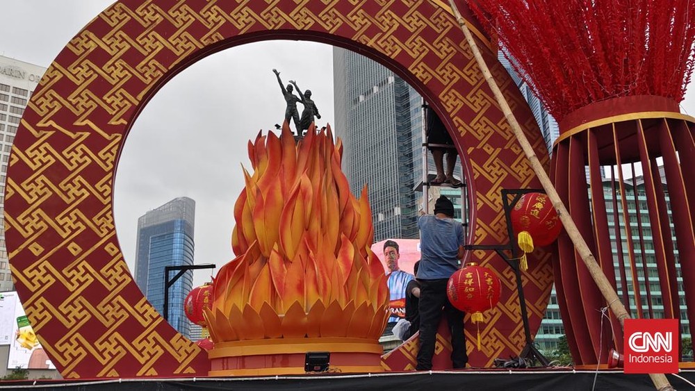 Pesonanya Bikin Takjub! Bundaran HI Merah Imlek!
